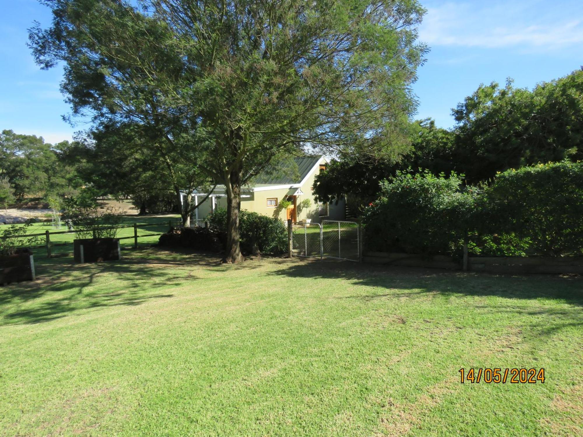 Town And Country Apartment Caledon Bagian luar foto