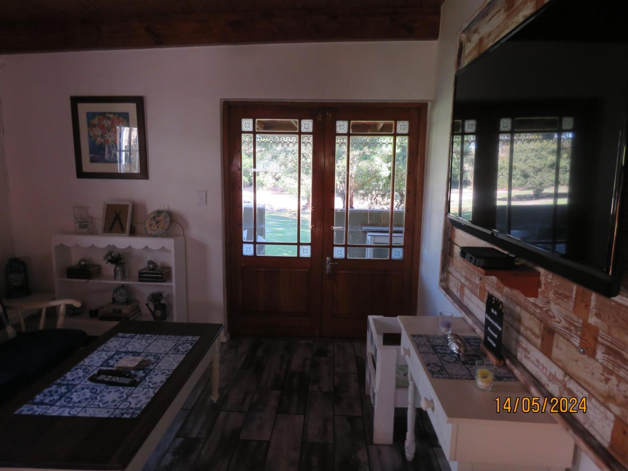 Town And Country Apartment Caledon Bagian luar foto