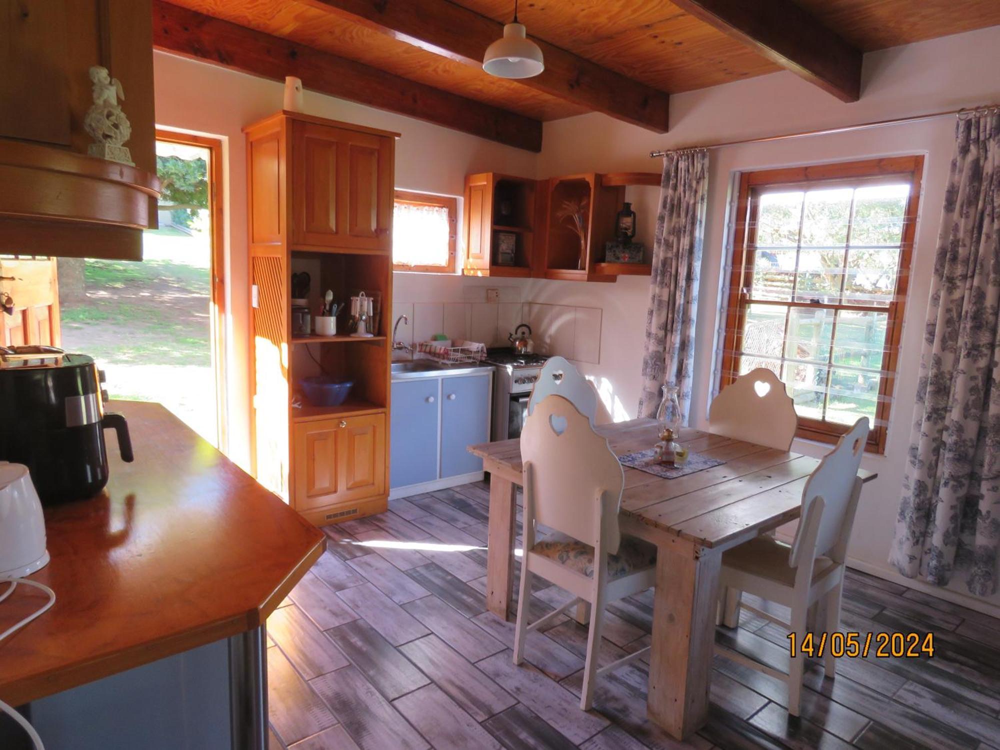 Town And Country Apartment Caledon Bagian luar foto